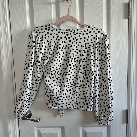 Fancy wrap polka dot blouse - Picture 4 of 6